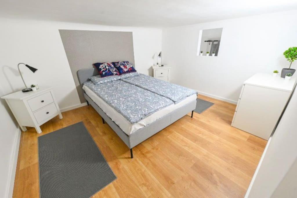 Lovely Studio Flat In Damjanich Street - Leonard Budapest Kültér fotó